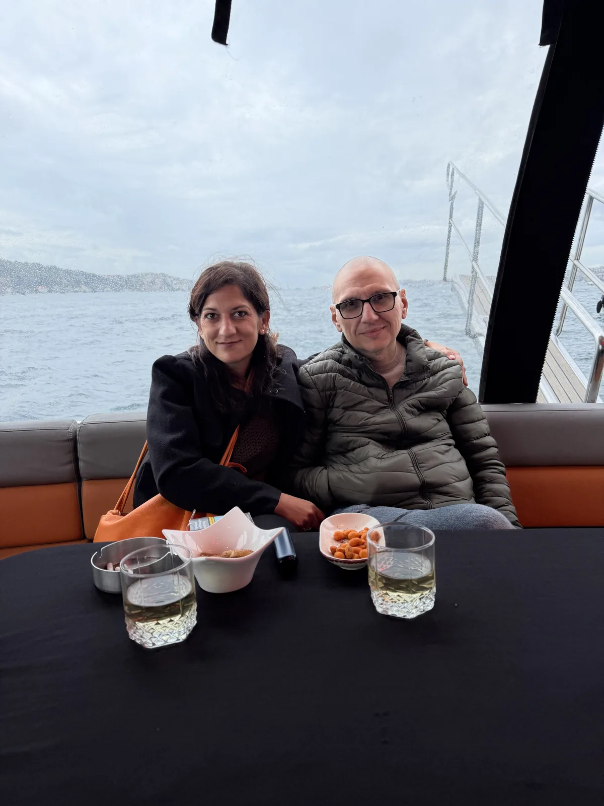 Blue-sky private Bosphorus cruise with the Istanbul skyline